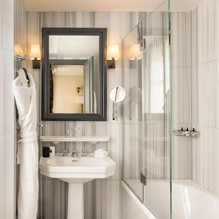 Pavillon Faubourg Saint-germain & 5*