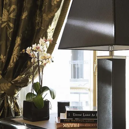 Pavillon Faubourg Saint-germain & 5*