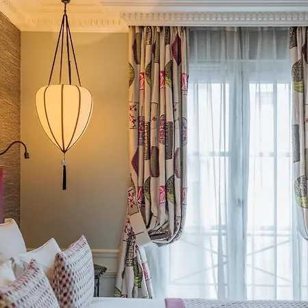Pavillon Faubourg Saint-germain & Hotel 5*
