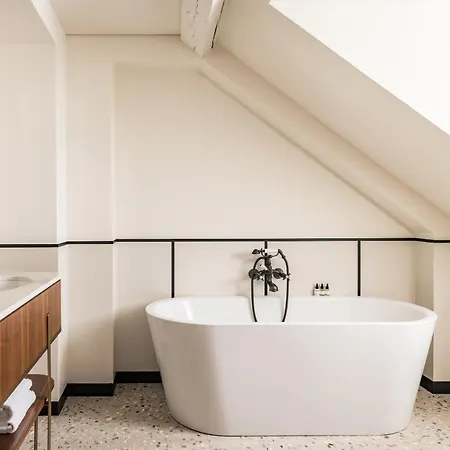 Pavillon Faubourg Saint-germain & מלון 5*