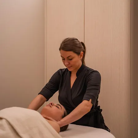 Pavillon Faubourg Saint-germain & Hotel 5*