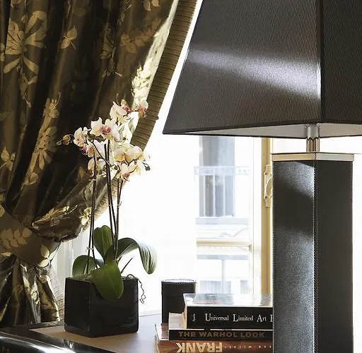 Pavillon Faubourg Saint-germain & 5*