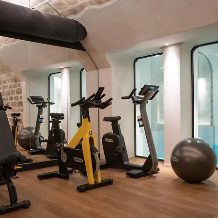 Pavillon Faubourg Saint-germain & 5*