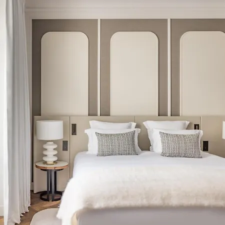 Pavillon Faubourg Saint-germain & 5*